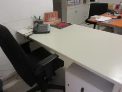1#6487 Arredamento da ufficio e attrezzature elettroniche