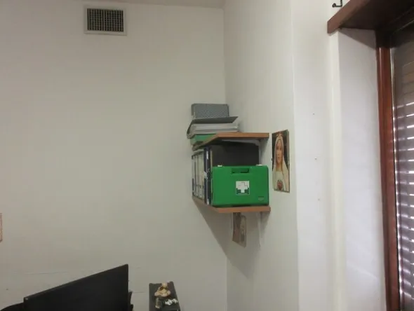 1#6487 Arredamento da ufficio e attrezzature elettroniche