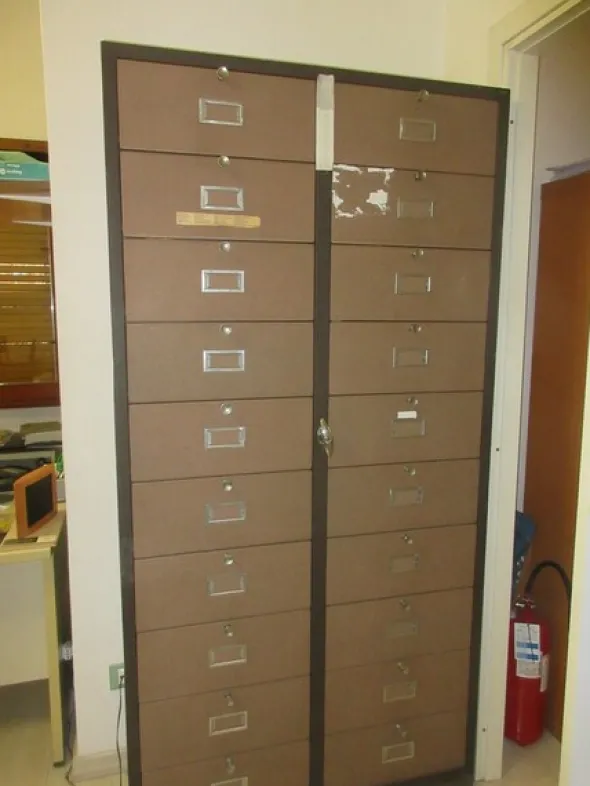 1#6487 Arredamento da ufficio e attrezzature elettroniche