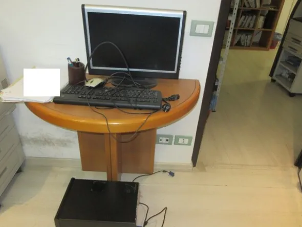 1#6487 Arredamento da ufficio e attrezzature elettroniche