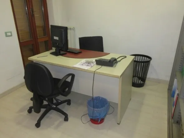 1#6487 Arredamento da ufficio e attrezzature elettroniche