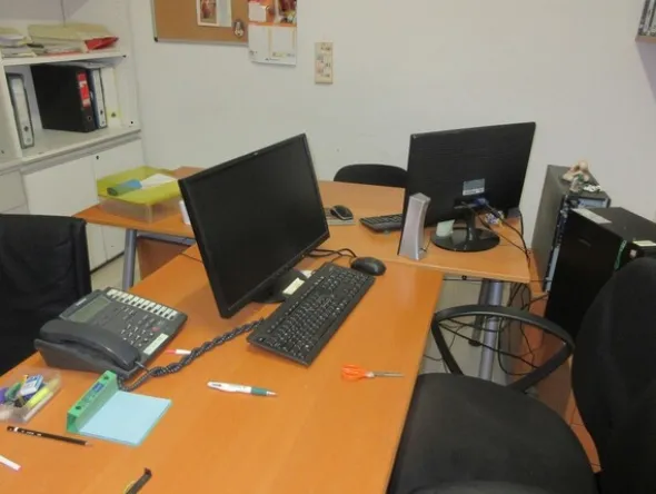 1#6487 Arredamento da ufficio e attrezzature elettroniche