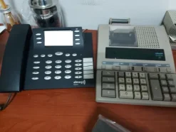 46#8179 Arredamento da ufficio e macchine elettroniche