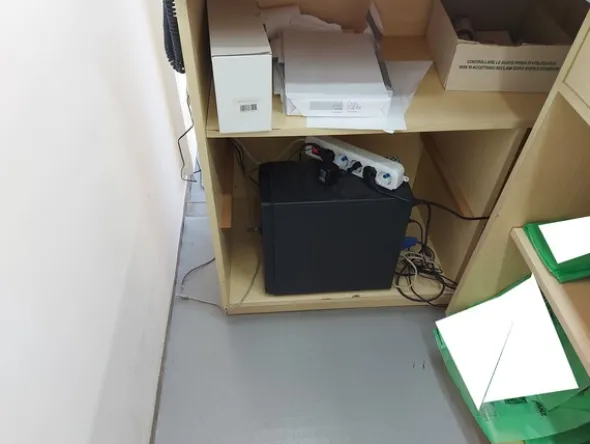 1#7967 Arredamento e attrezzatura da ufficio