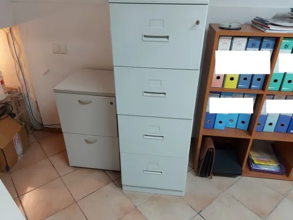 1#7967 Arredamento e attrezzatura da ufficio