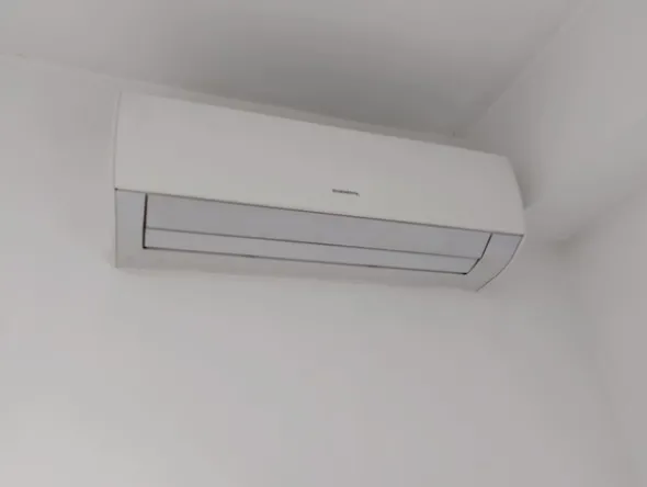 1#7967 Arredamento e attrezzatura da ufficio