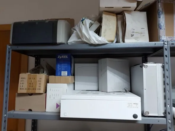 1#7967 Arredamento e attrezzatura da ufficio