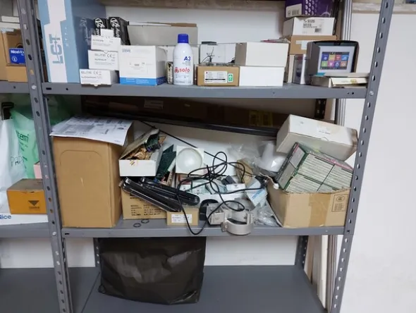 1#7967 Arredamento e attrezzatura da ufficio