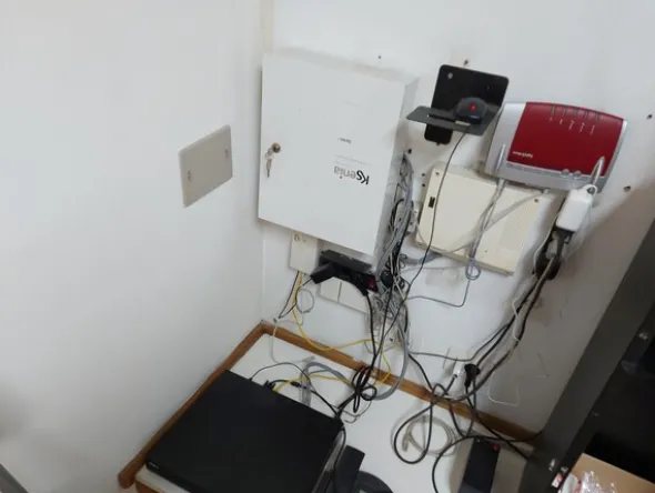 1#7967 Arredamento e attrezzatura da ufficio