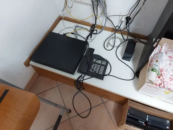1#7967 Arredamento e attrezzatura da ufficio
