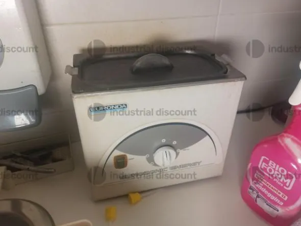 1#10114 Arredamento e attrezzatura odontoiatrica