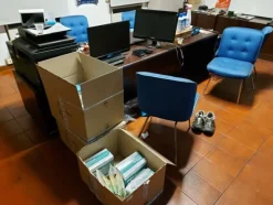 7#7555 Arredamento e attrezzature