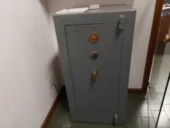 7#7555 Arredamento e attrezzature