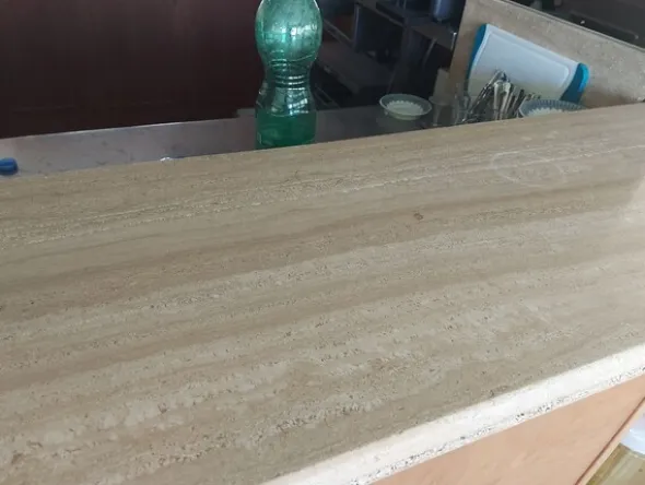 2#8402 Arredamento e attrezzature da bar di albergo