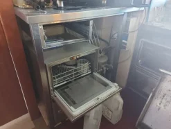 2#8402 Arredamento e attrezzature da bar di albergo
