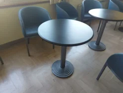 2#8402 Arredamento e attrezzature da bar di albergo