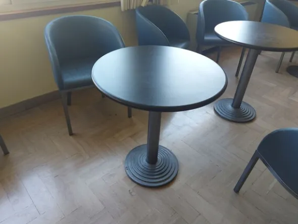 2#8402 Arredamento e attrezzature da bar di albergo