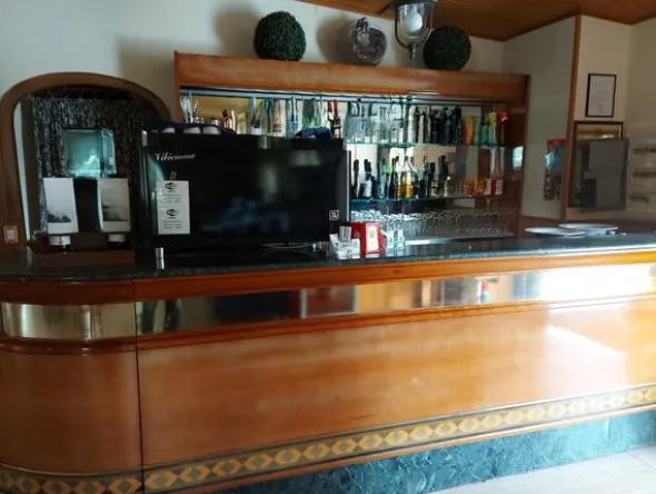 1#8644 Arredamento e beni per struttura turistico alberghiera