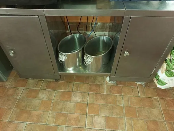 1#8644 Arredamento e beni per struttura turistico alberghiera