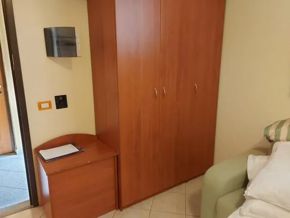 1#8644 Arredamento e beni per struttura turistico alberghiera