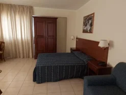 1#8644 Arredamento e beni per struttura turistico alberghiera
