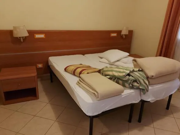 1#8644 Arredamento e beni per struttura turistico alberghiera