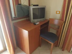 1#8644 Arredamento e beni per struttura turistico alberghiera