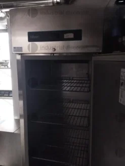 2#8919 Arredamento ed accessori laboratorio pasticceria