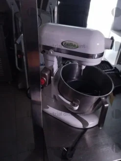 2#8919 Arredamento ed accessori laboratorio pasticceria