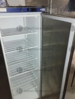 2#8919 Arredamento ed accessori laboratorio pasticceria