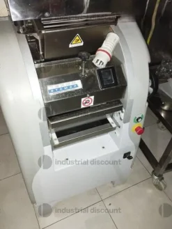 2#8919 Arredamento ed accessori laboratorio pasticceria