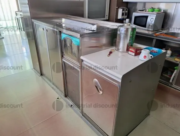 1#8184 Arredamento ed attrezzatura per bar
