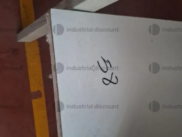 14#9883 Arredamento ed attrezzature per laboratorio calzaturiero