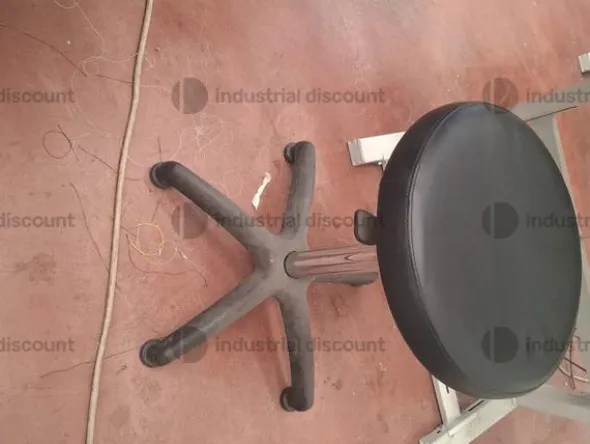 14#9883 Arredamento ed attrezzature per laboratorio calzaturiero