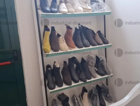 14#9883 Arredamento ed attrezzature per laboratorio calzaturiero