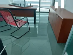 5#77142 Arredamento ed attrezzature per ufficio