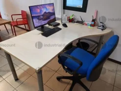 2#9795 Arredamento e macchine elettroniche da ufficio