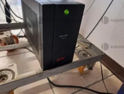 2#9795 Arredamento e macchine elettroniche da ufficio