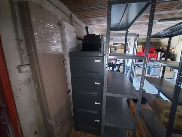 1#8027 Arredamento e macchine per ufficio