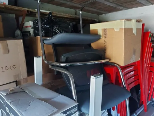 1#8027 Arredamento e macchine per ufficio