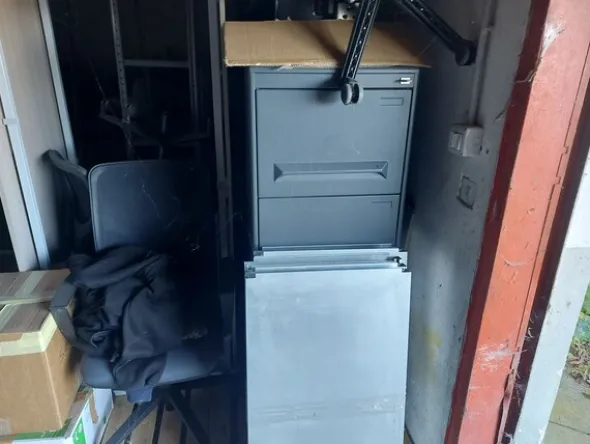 1#8027 Arredamento e macchine per ufficio