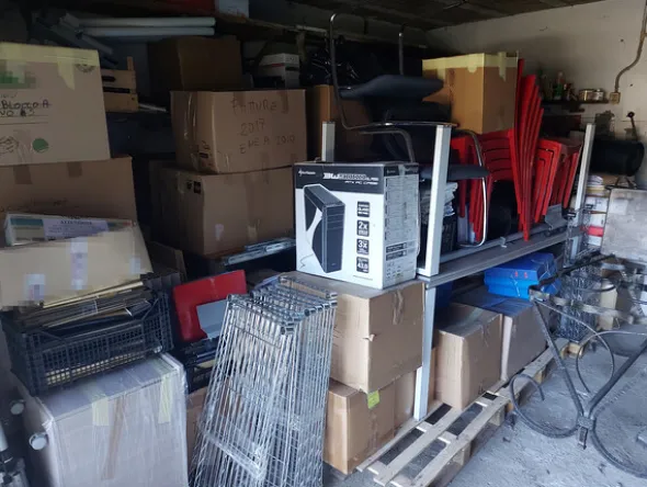 1#8027 Arredamento e macchine per ufficio