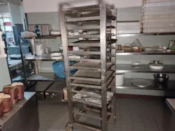 4#8059 Arredamento laboratorio pasticceria