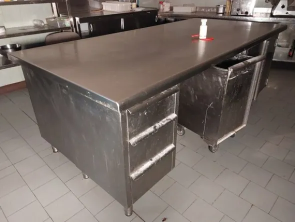 4#8063 Arredamento laboratorio pasticceria