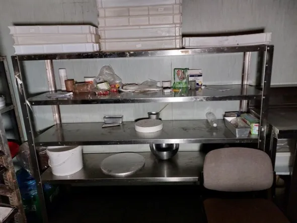 4#8063 Arredamento laboratorio pasticceria