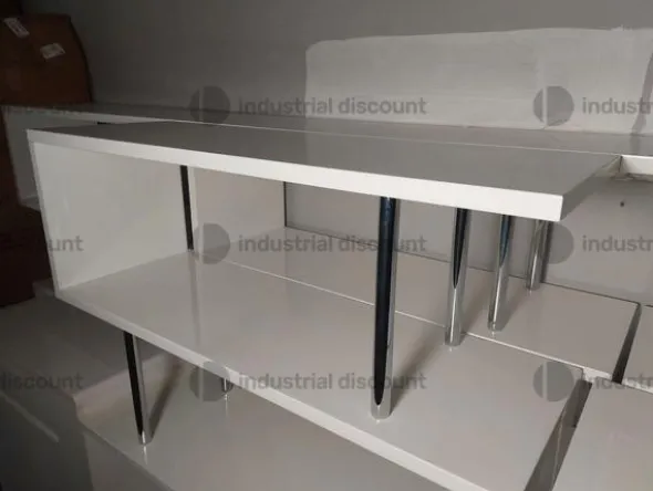 7#8952 Arredamento negozio