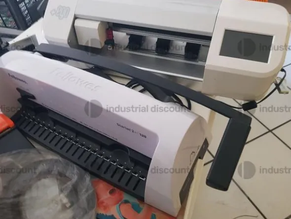 1#9093 Arredamento negozio e articoli da cancelleria