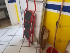 1#9093 Arredamento negozio e articoli da cancelleria