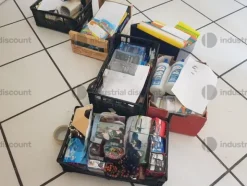 1#9093 Arredamento negozio e articoli da cancelleria