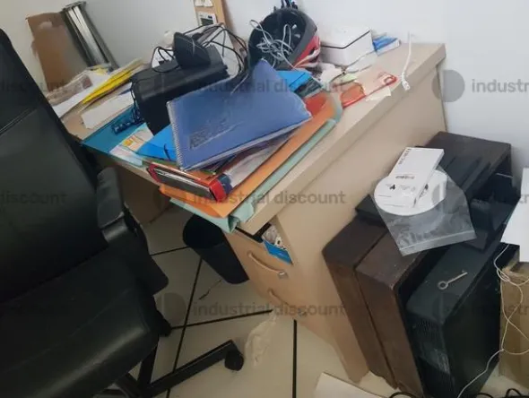 1#9093 Arredamento negozio e articoli da cancelleria